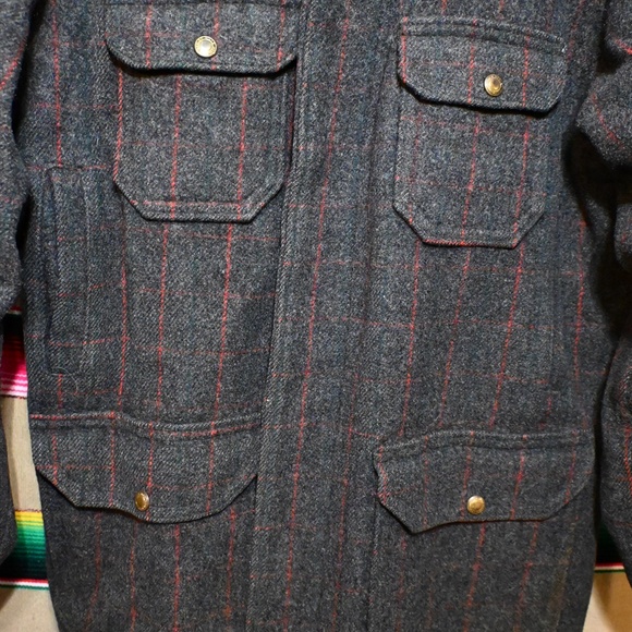 Vintage Woolrich Mackinaw size large - Picture 2 of 10